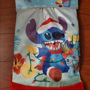 Disney Christmas Lilo and Stitch Floral Gift Tree Skirt  48” NEW